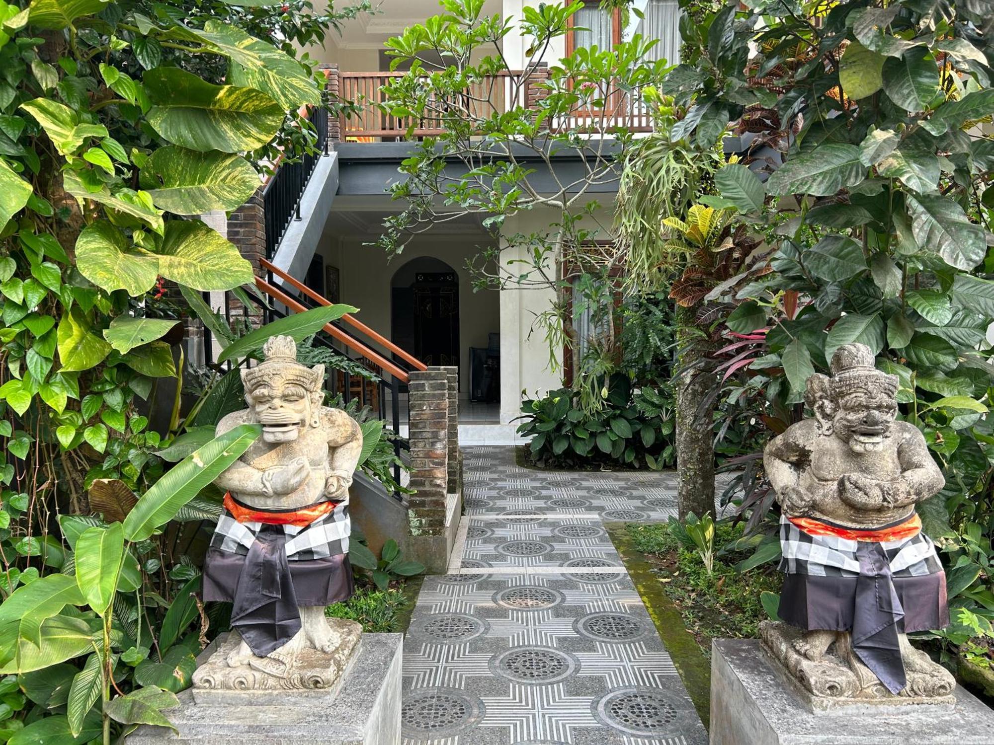 Balimas Guest House Ubud Esterno foto